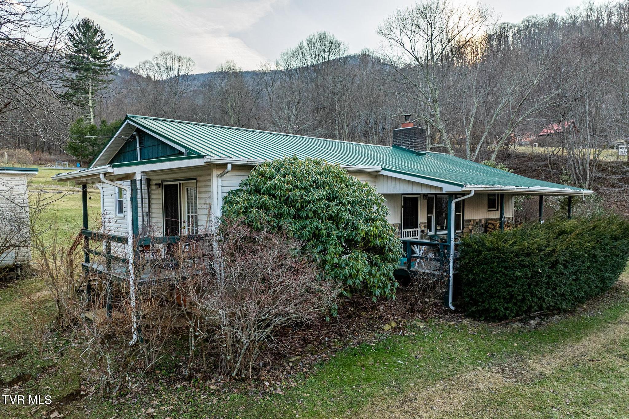 129 Duck Branch Road, Roan Mountain, Tennessee image 8