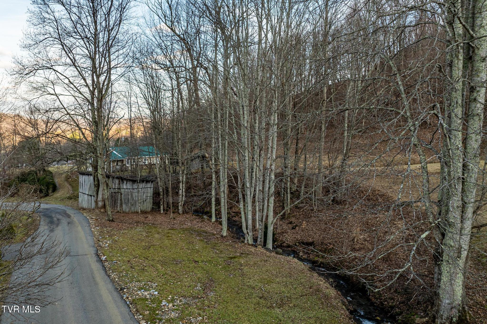 129 Duck Branch Road, Roan Mountain, Tennessee image 14
