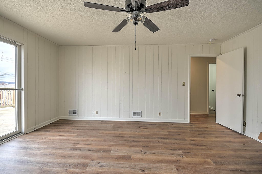 Photo of 424 Maple Street #2, Johnson City, TN 37604 (MLS # 9996915)