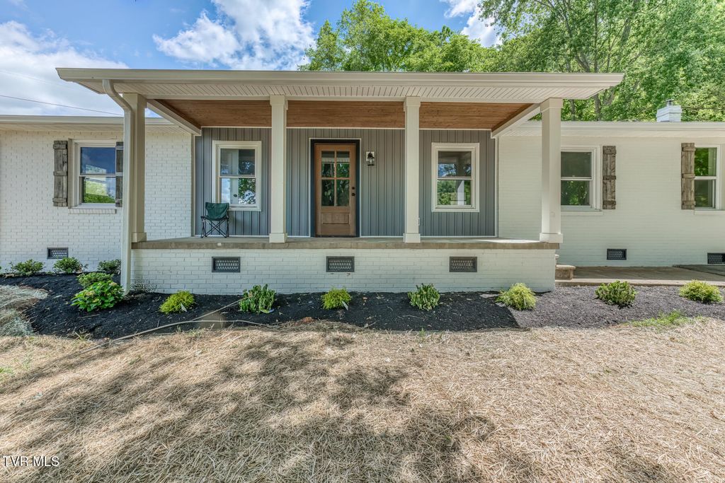 Photo of 545 J A Hodge Road, Piney Flats, TN 37686 (MLS # 9995642)