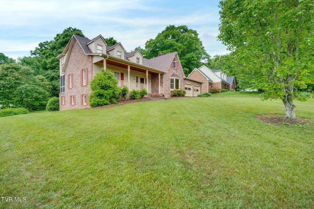 Photo of 3307 Victoria Court, Johnson City, TN 37604 (MLS # 9995266)