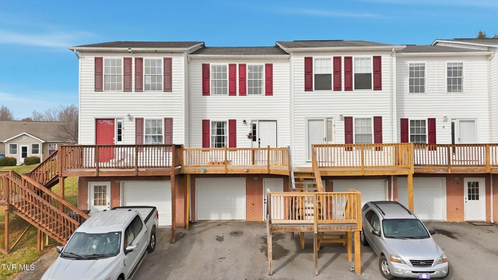 Photo of 41 Tulip Grove Circle #6, Bristol, TN 37620 (MLS # 9989225)