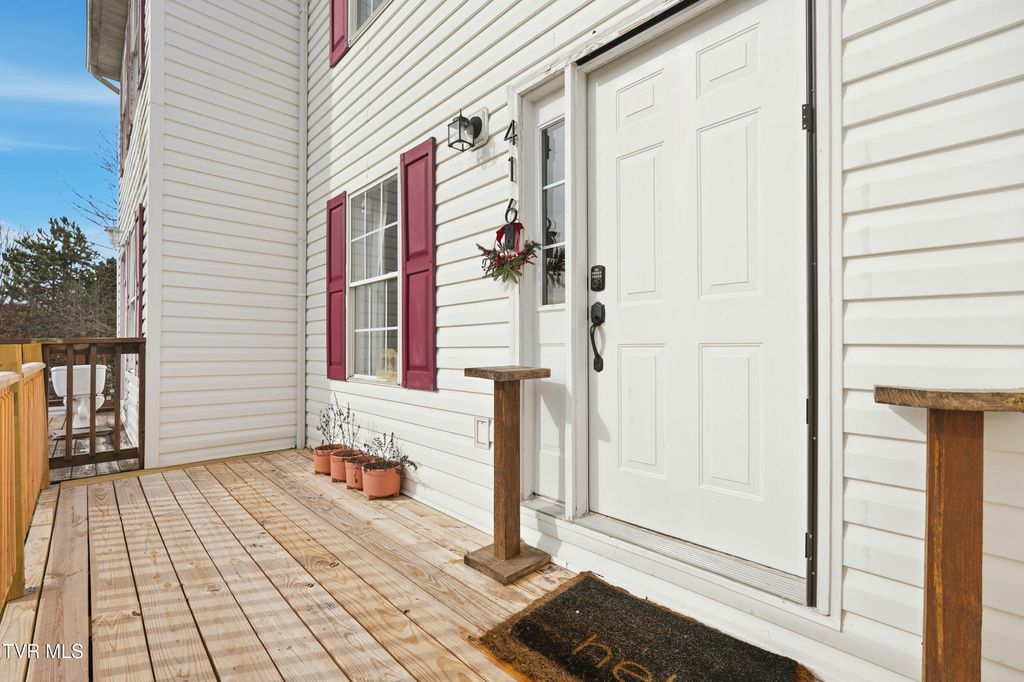 Photo of 41 Tulip Grove Circle #6, Bristol, TN 37620 (MLS # 9989225)