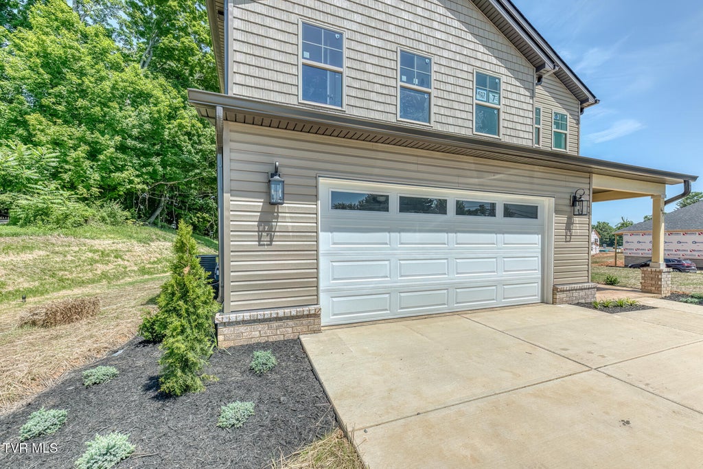 Photo of 617 Main Street, Jonesborough, TN 37659 (MLS # 9992752)