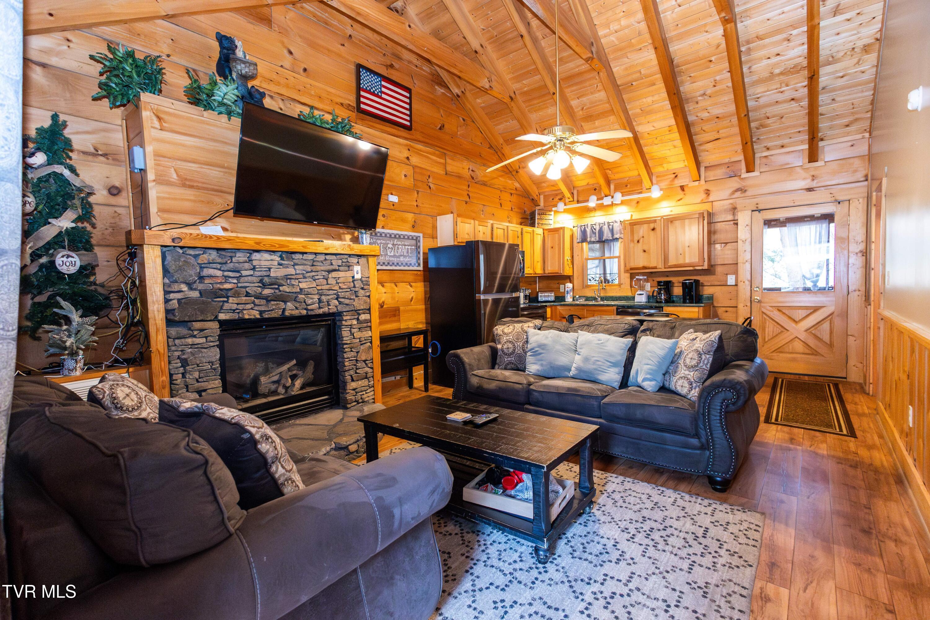 713 Harrier Court Way, Pigeon Forge, Tennessee image 3