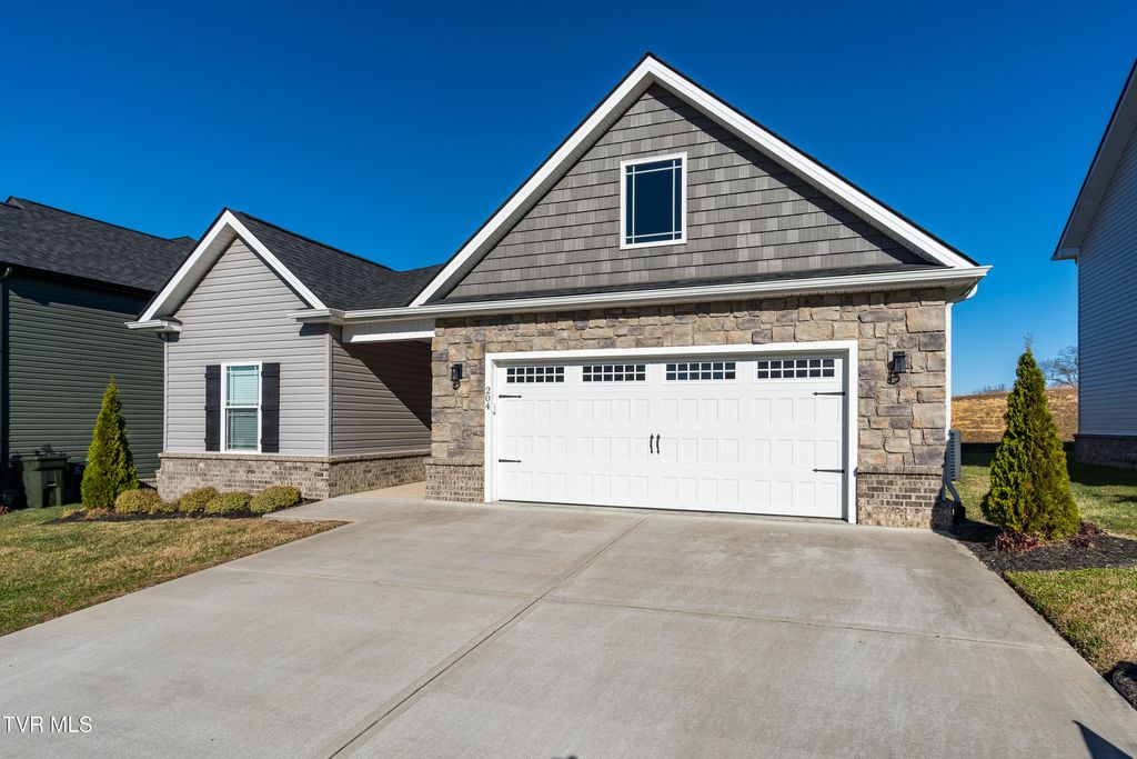 Photo of 204 Gunners Way, Gray, TN 37615 (MLS # 9987389)