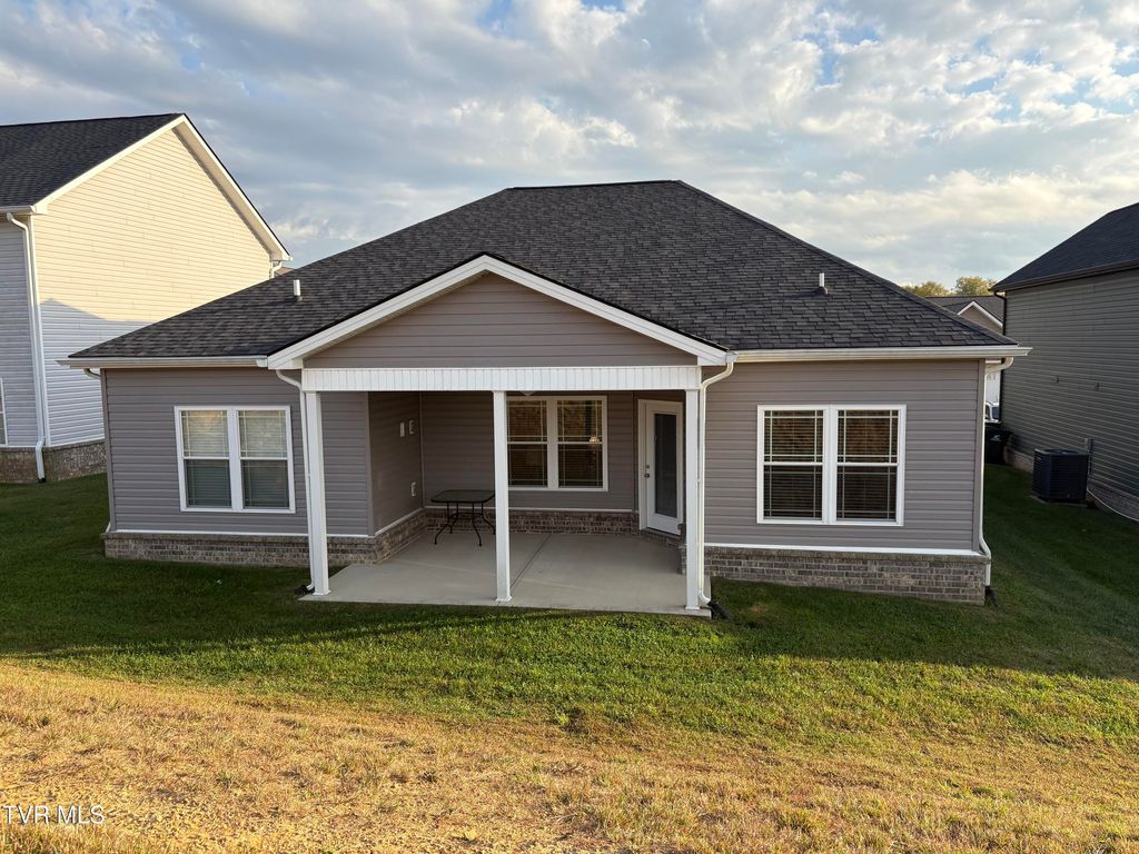 Photo of 204 Gunners Way, Gray, TN 37615 (MLS # 9987389)