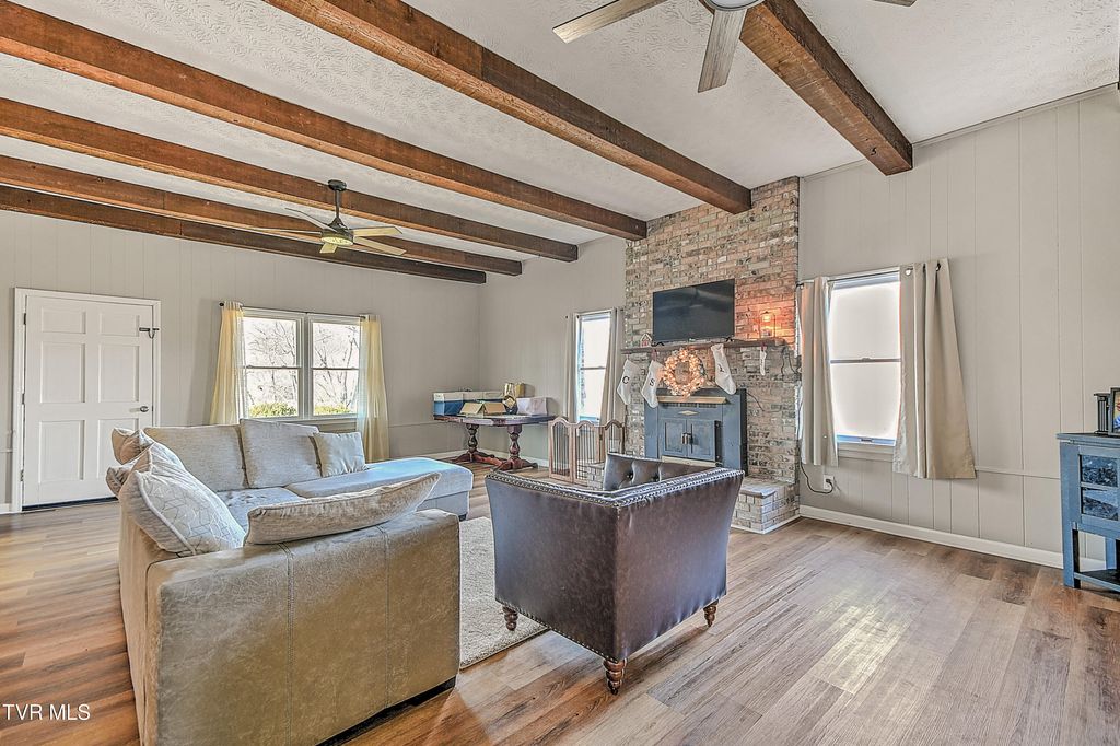 Photo of 441 Skyline Drive, Gate City, VA 24251 (MLS # 9990289)