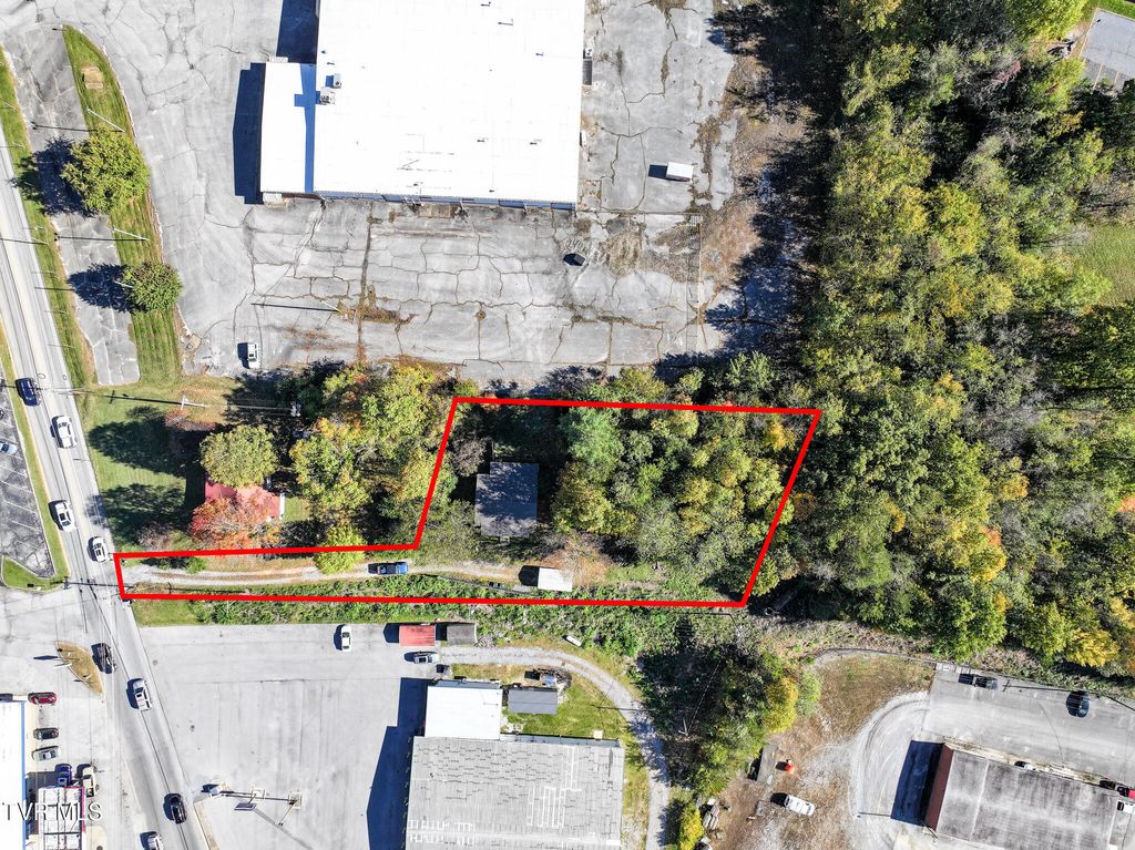 Photo of 802 East Church Street St, Greeneville, TN 37743 (MLS # 9987542)