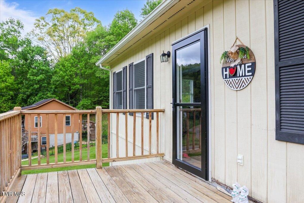 Photo of 809 Ragan Road, Trade, TN 37691 (MLS # 9995595)
