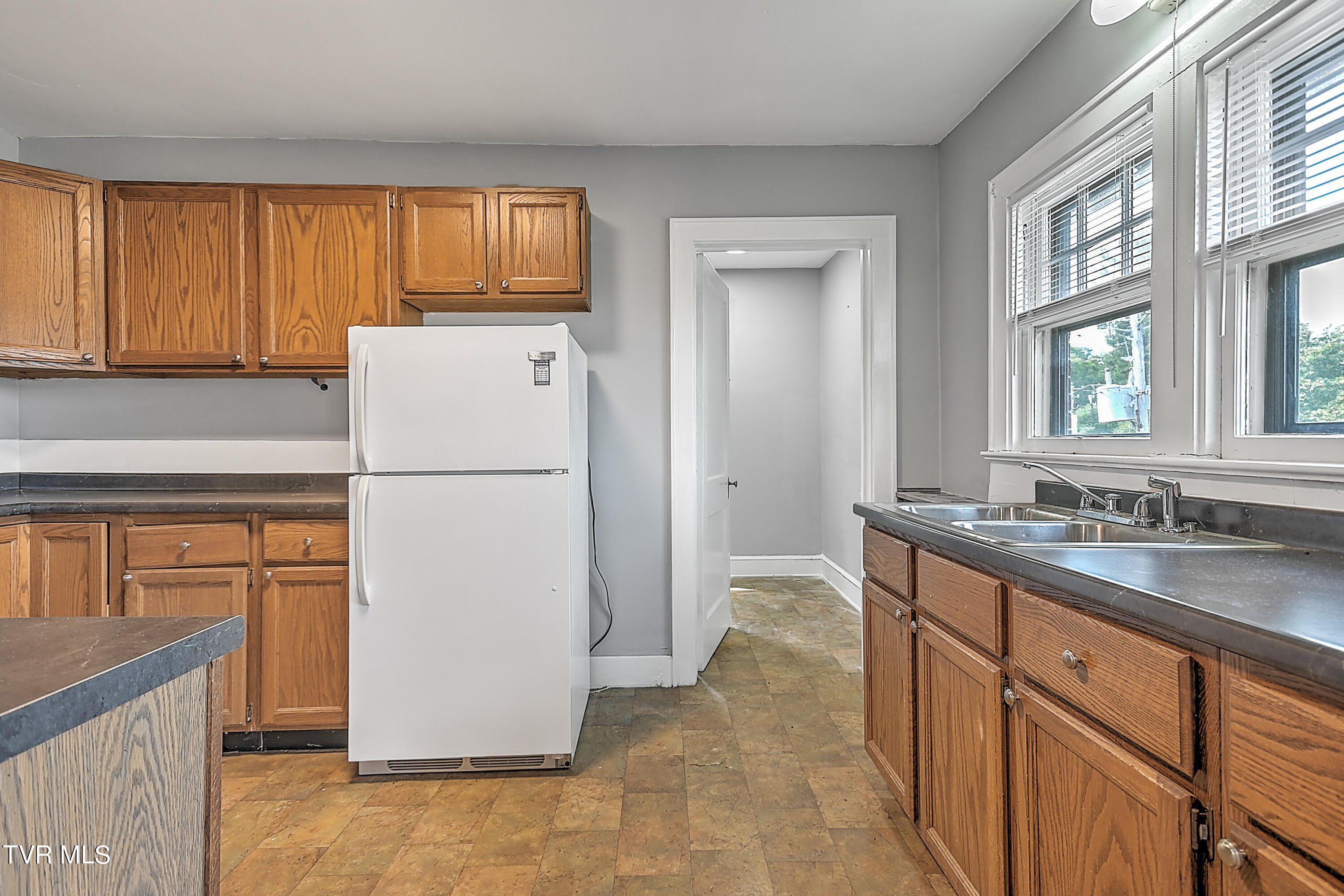 1122 Main Street, Marion, Virginia image 31