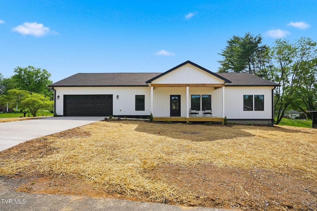 Photo of 112 Lamont Road, Bristol, VA 24201 (MLS # 9994276)