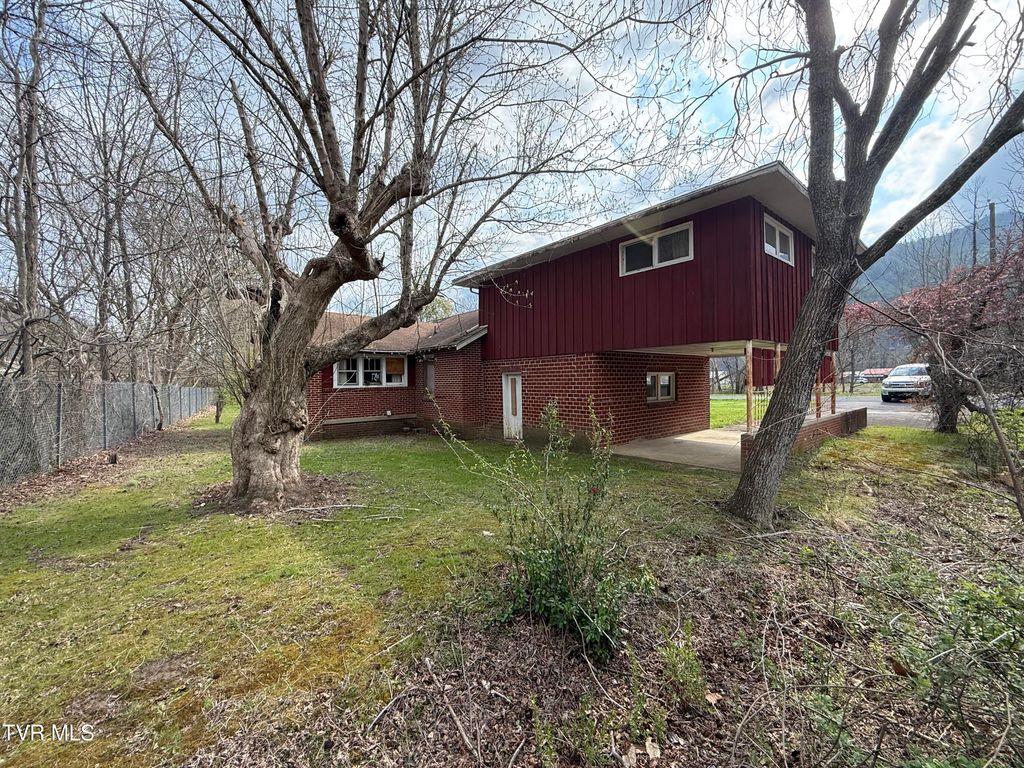 Photo of 119 Mashburn Lane, Erwin, TN 37650 (MLS # 9993912)