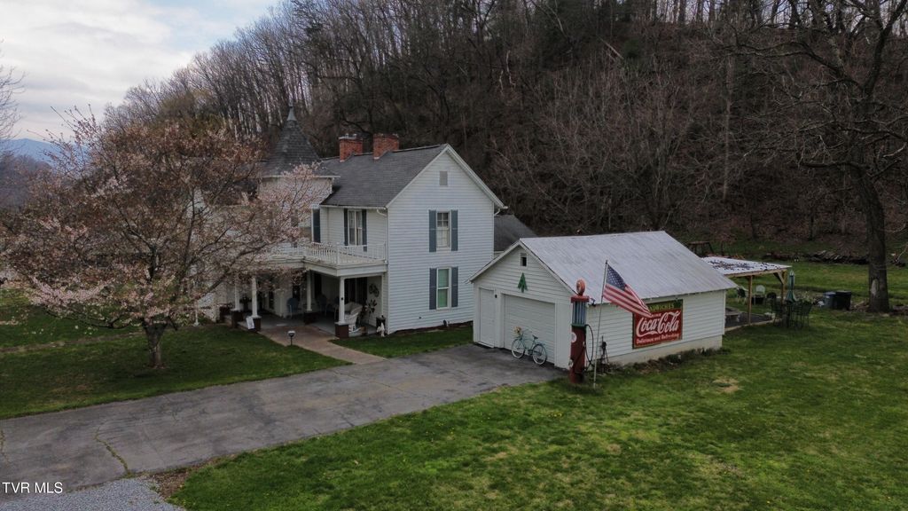 Photo of 21786 Monroe Road, Damascus, VA 24236 (MLS # 9993073)