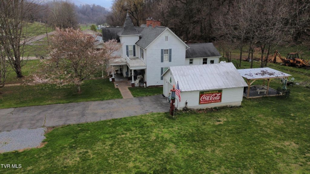 Photo of 21786 Monroe Road, Damascus, VA 24236 (MLS # 9993073)