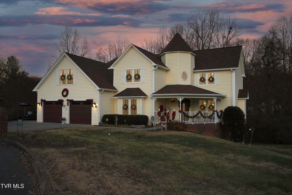 Photo of 130 Hillview Court, Gray, TN 37615 (MLS # 9986200)