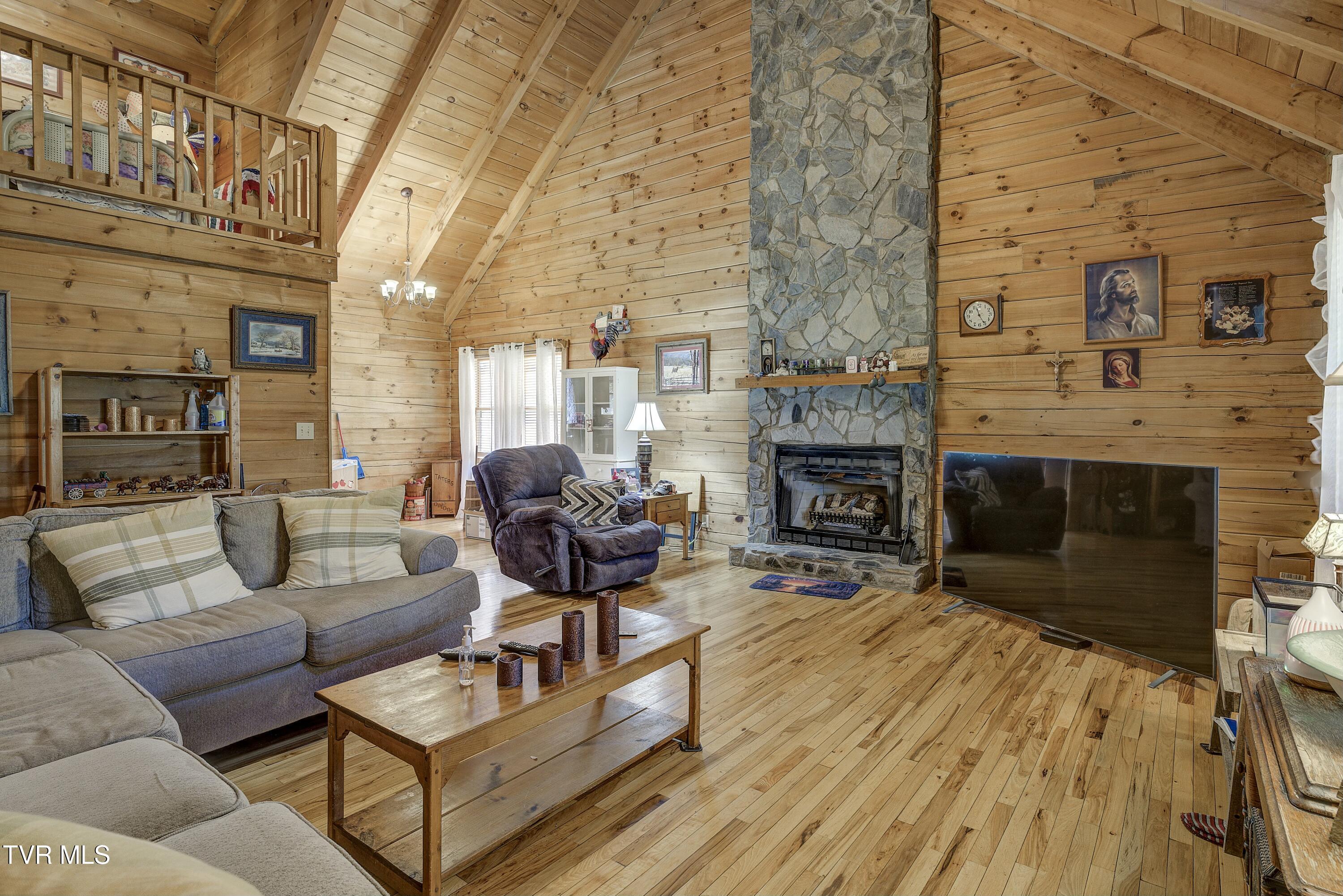 120 Dukes Drive, Elizabethton, Tennessee image 3