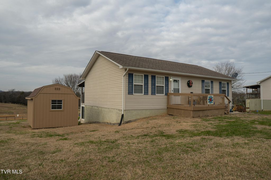 Photo of 2406 Old Stagecoach Road, Jonesborough, TN 37659 (MLS # 9989854)