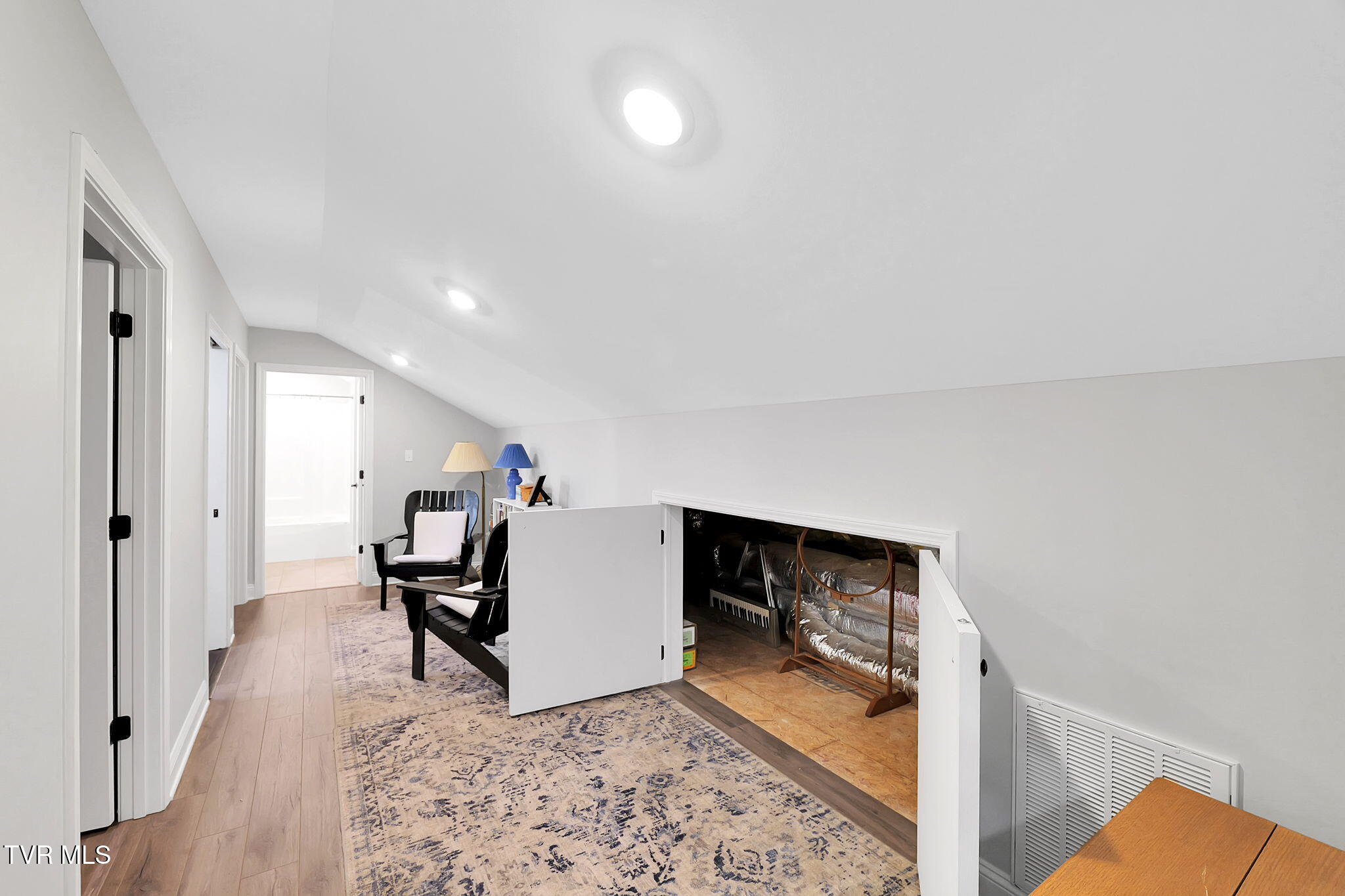 120 Honeysuckle Lane Lane #120, Bristol, Virginia image 8