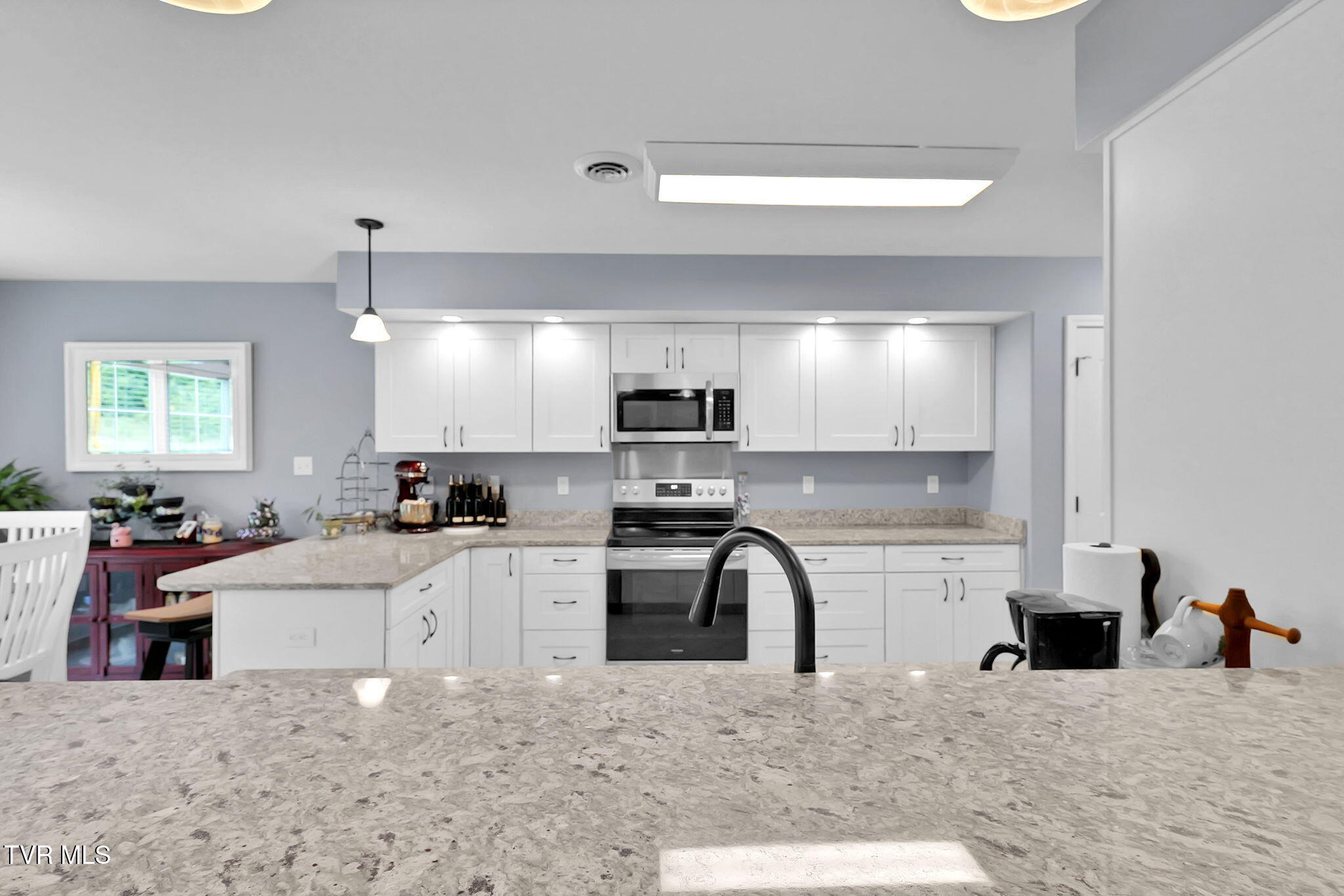 120 Honeysuckle Lane Lane #120, Bristol, Virginia image 34