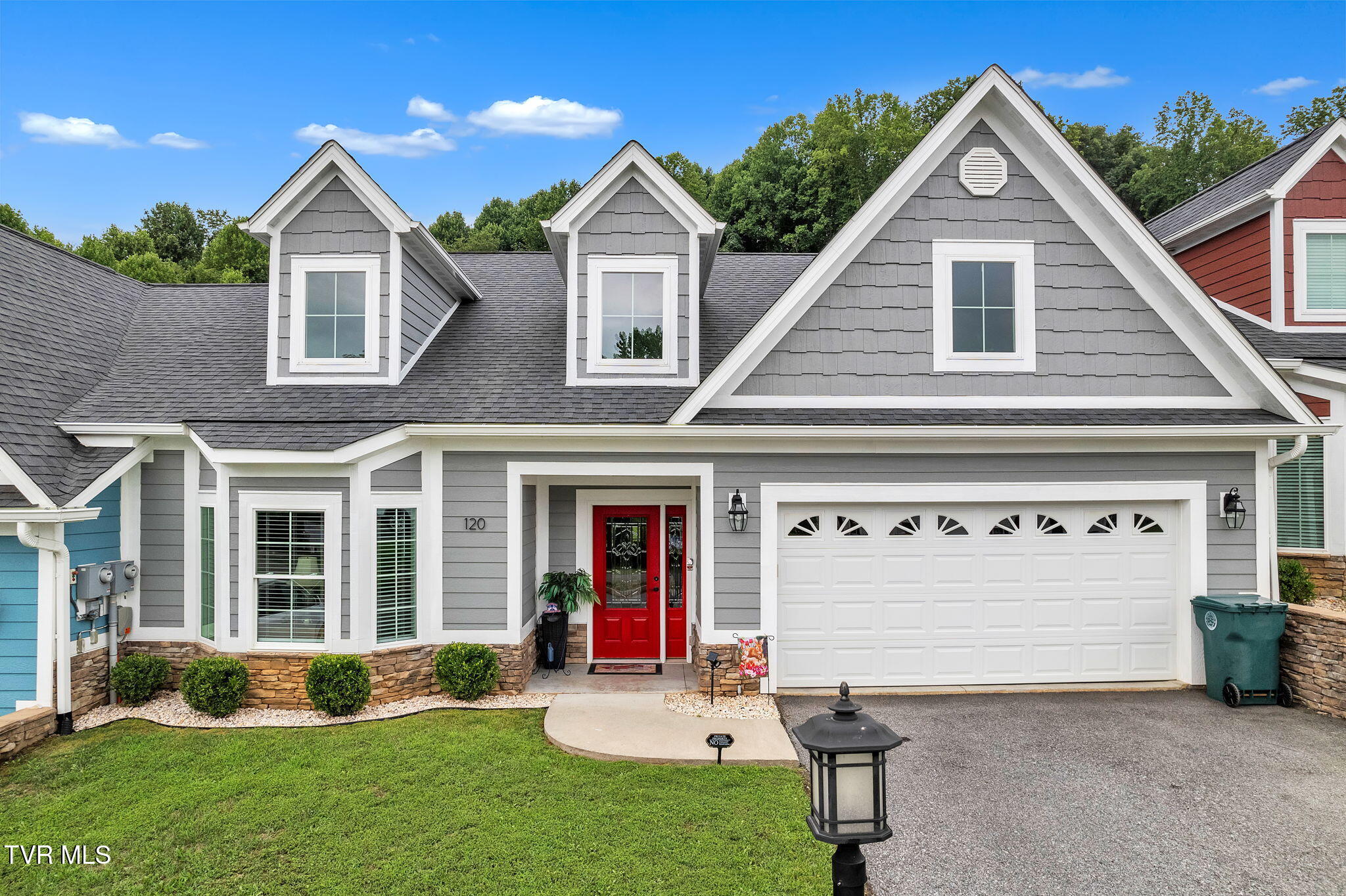 120 Honeysuckle Lane Lane #120, Bristol, Virginia image 1