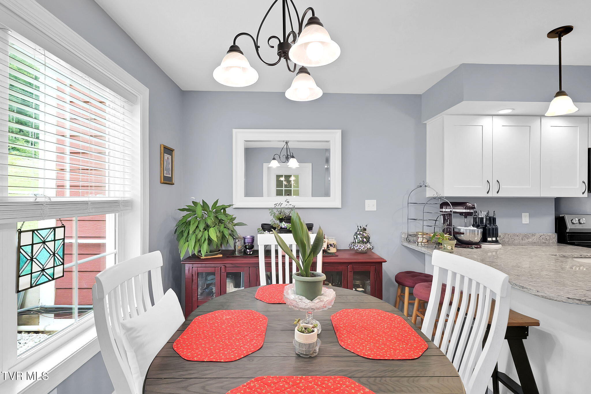 120 Honeysuckle Lane Lane #120, Bristol, Virginia image 24