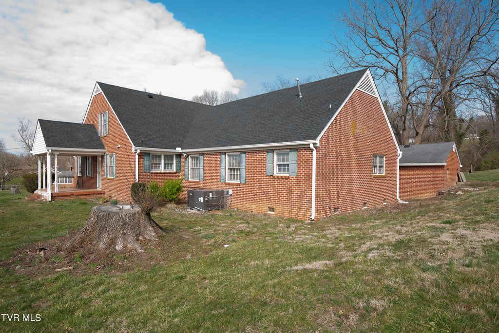 Photo of 125 Rosewood Lane, Bristol, VA 24202 (MLS # 9988023)