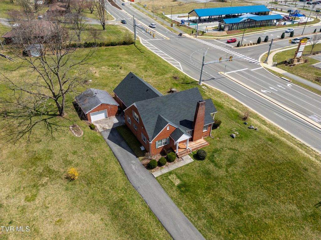 Photo of 125 Rosewood Lane, Bristol, VA 24202 (MLS # 9988023)