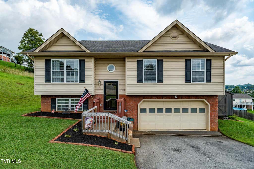 Photo of 180 Mountain Creek Court, Jonesborough, TN 37659 (MLS # 9999468)