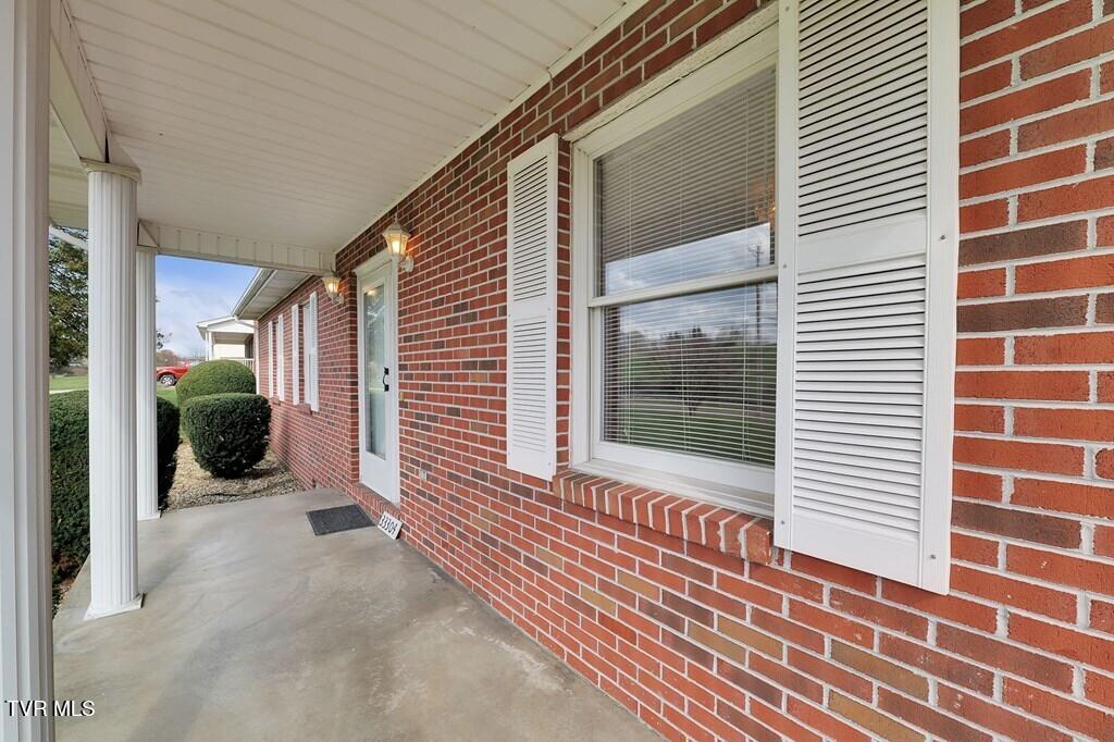 33304 Hillman Highway, Glade Spring, Virginia image 18