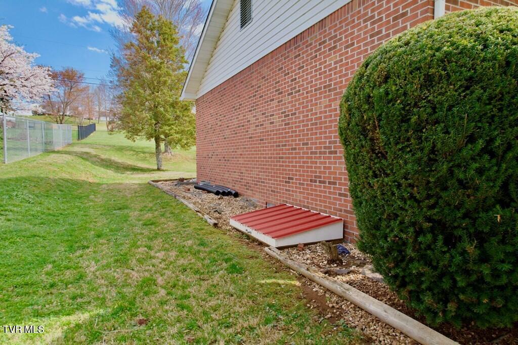 33304 Hillman Highway, Glade Spring, Virginia image 9