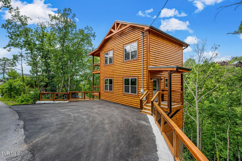 Photo of 1868 Blue Tick Way Way, Sevierville, TN 37876 (MLS # 9976356)