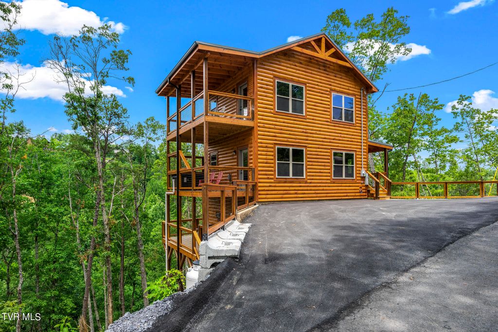 Photo of 1868 Blue Tick Way Way, Sevierville, TN 37876 (MLS # 9976356)