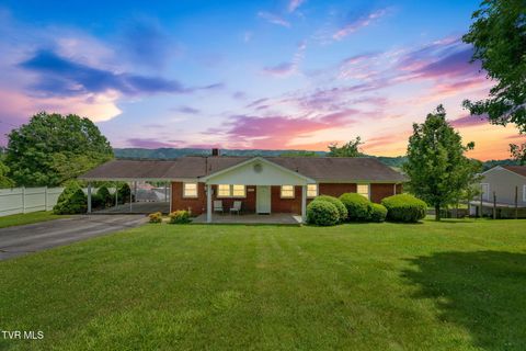 Apartment For Sale - 135 Lively Street<br/> Russell County, Lebanon, VA 24266