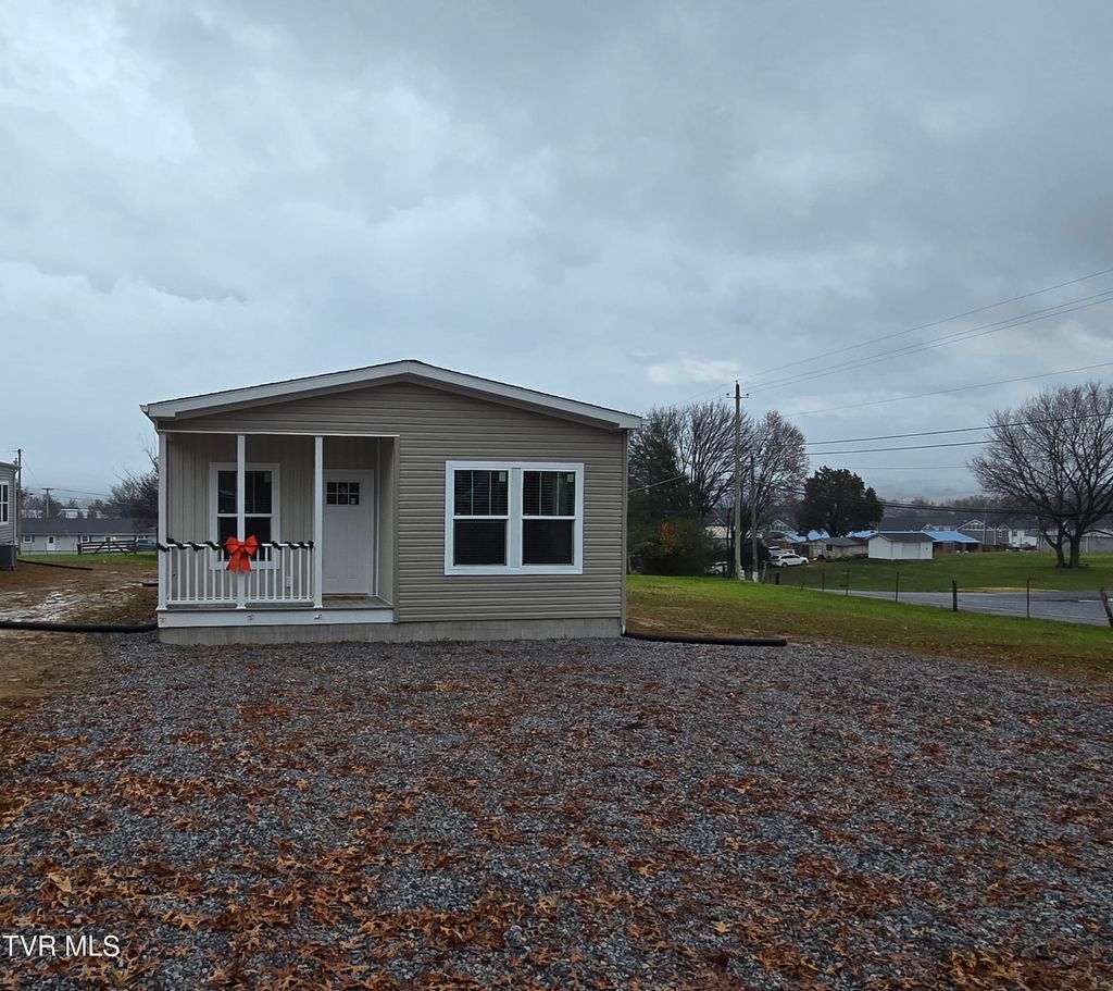 Photo of 2204 Oak St Street, Gray, TN 37615 (MLS # 9987575)