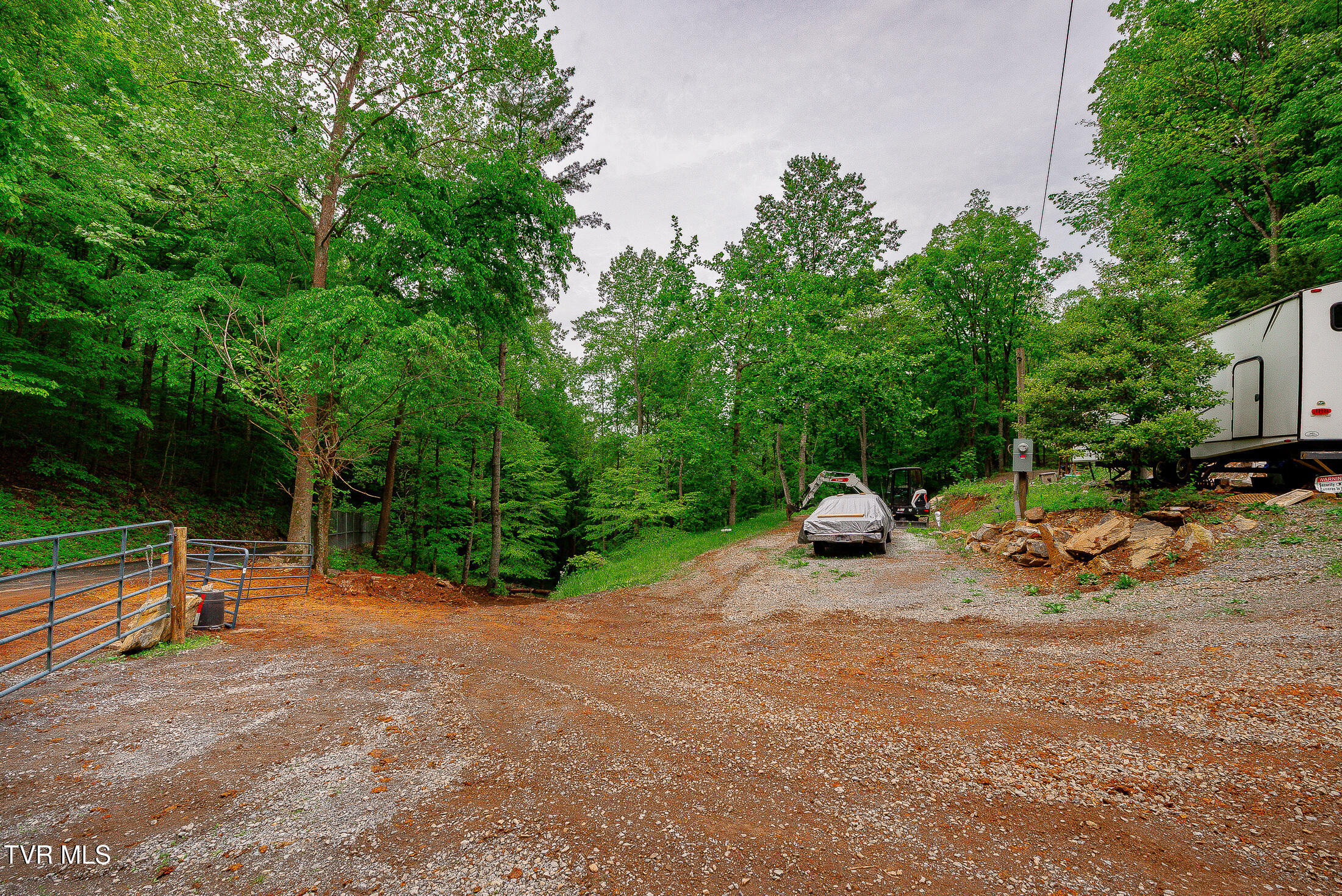 394 Bishop Hollow Road, Elizabethton, Tennessee image 4
