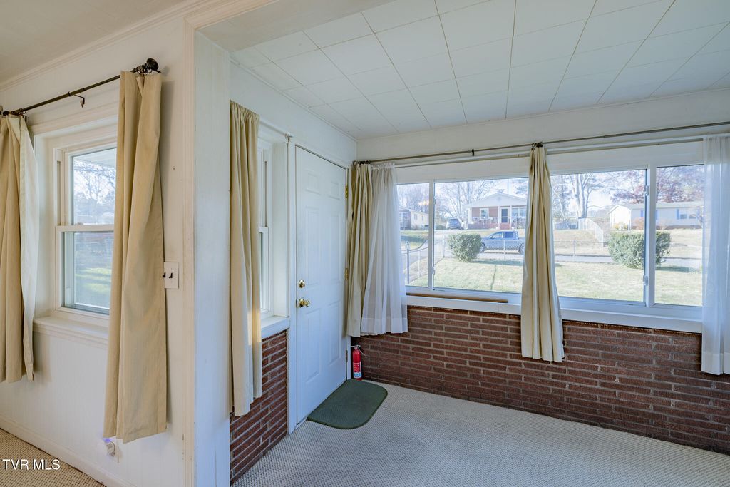 Photo of 1510 Chilhowie Avenue, Johnson City, TN 37601 (MLS # 9988324)