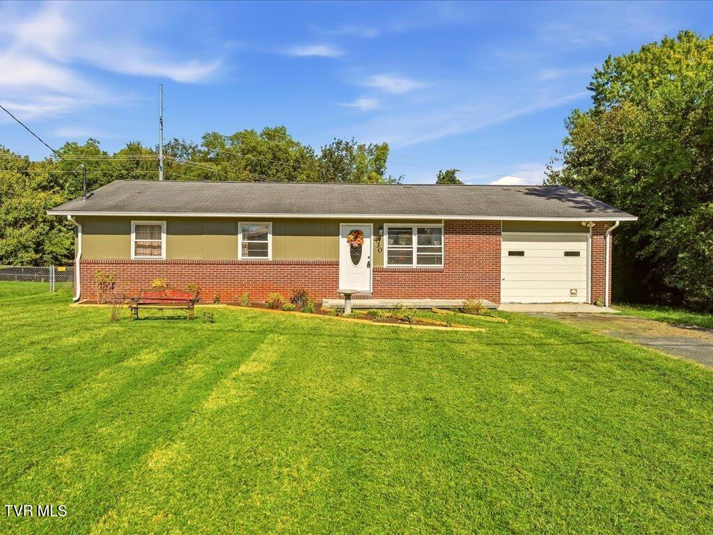 Photo of 430 Hilltop Drive, Jefferson City, TN 37760 (MLS # 10001661)