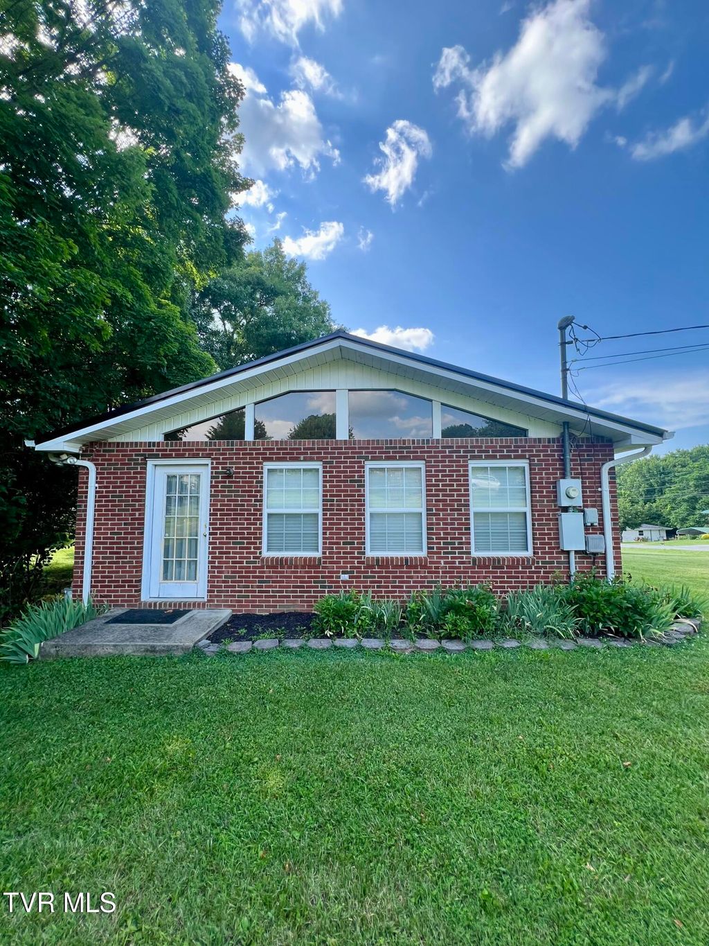 Photo of 2703 Schumway Drive, Johnson City, TN 37601 (MLS # 9997557)