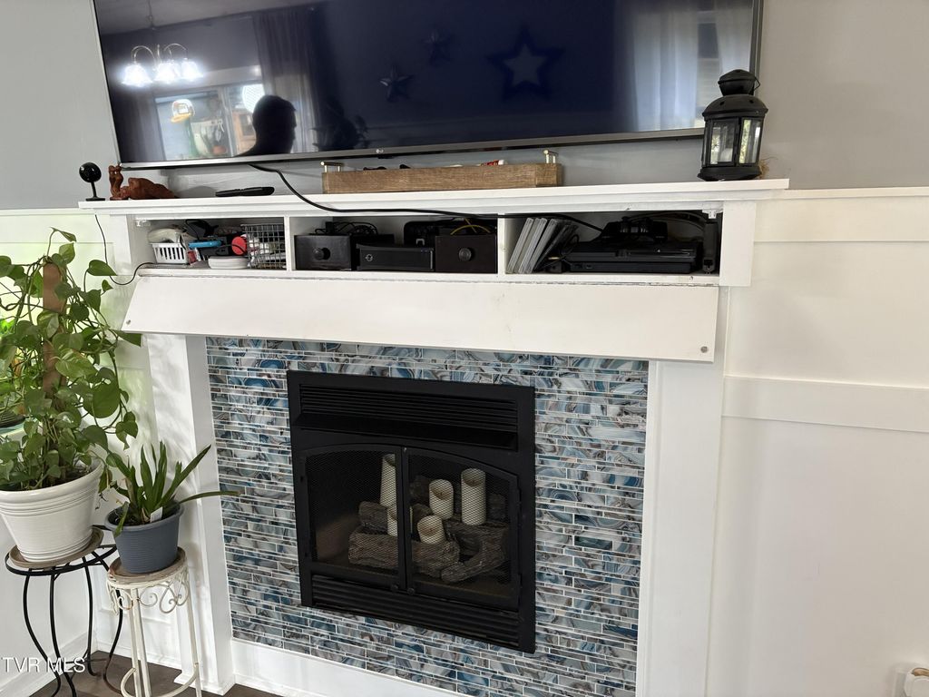 Photo of 215 Stafford Street, Bristol, TN 37620 (MLS # 9987777)