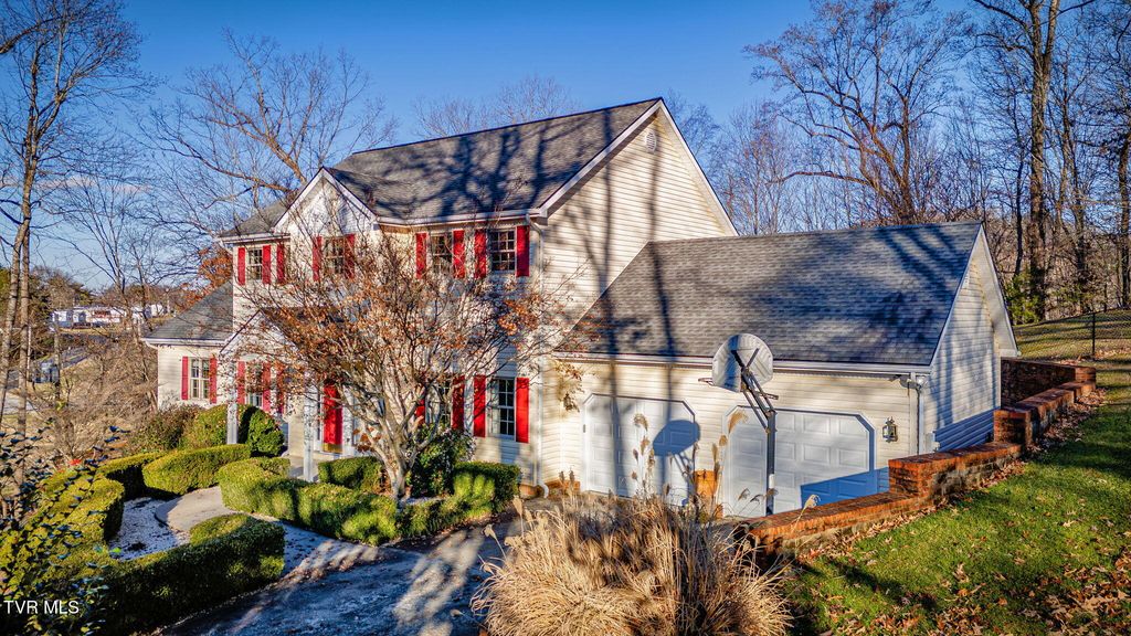 Photo of 1001 Fiddlers Way, Kingsport, TN 37664 (MLS # 9988986)