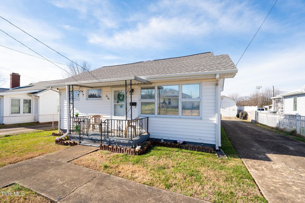 Photo of 1636 C Street, Kingsport, TN 37664 (MLS # 9990162)