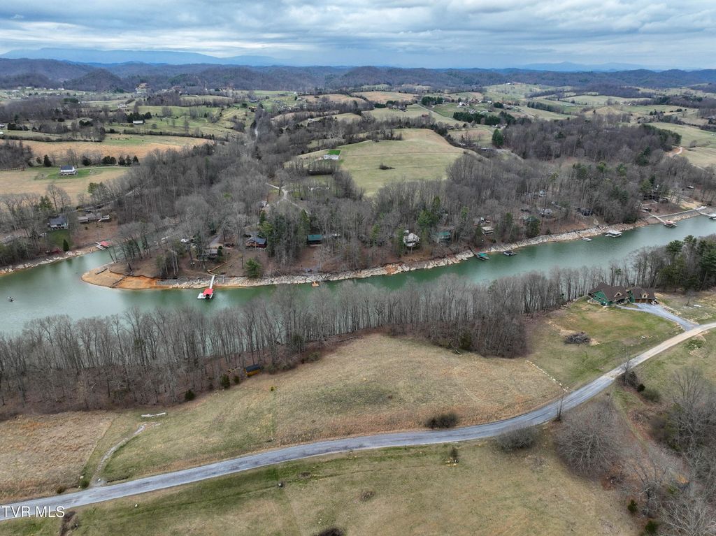 Photo of 38 Lake Pointe Drive, Abingdon, VA 24210 (MLS # 9992180)