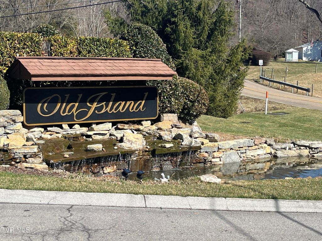 Photo of 381 Golf Ridge Drive, Kingsport, TN 37664 (MLS # 9991722)