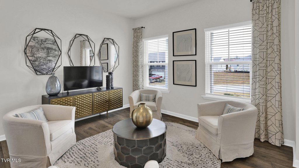 Photo of 527 Fieldcrest Road, Blountville, TN 37617 (MLS # 9992258)