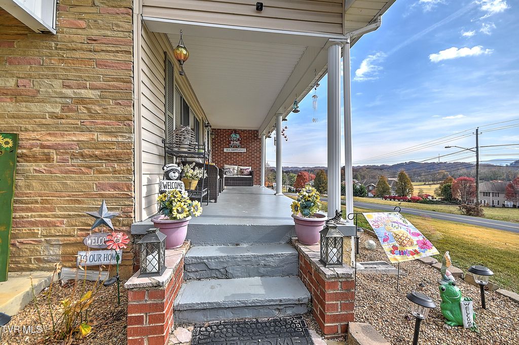 Photo of 1801 King College Road, Bristol, TN 37620 (MLS # 9988122)