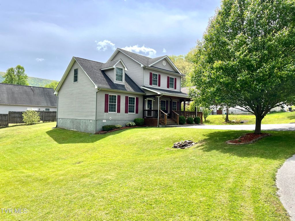 Photo of 449 Mulberry Lane, Norton, VA 24273 (MLS # 9994958)