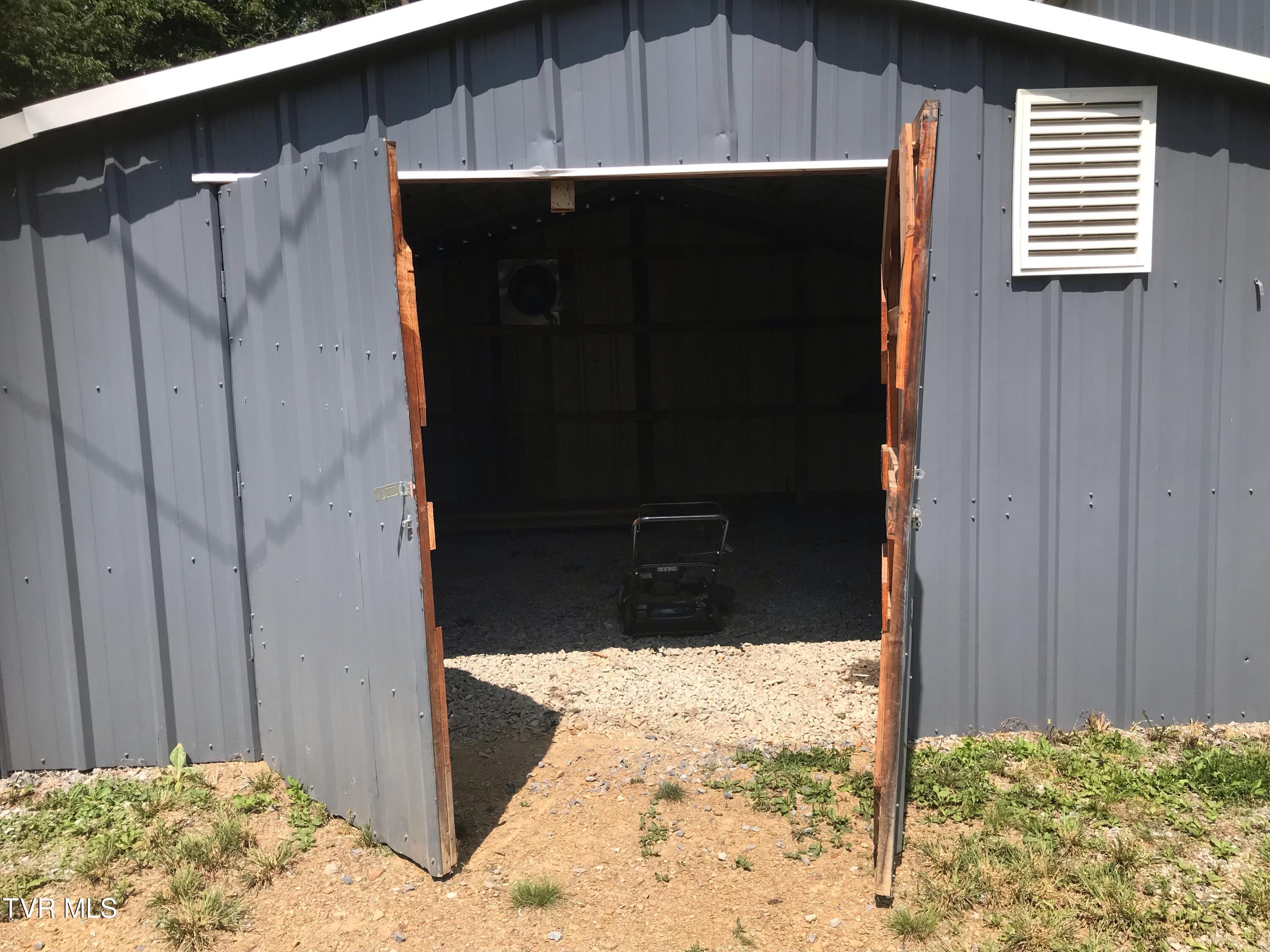 310 Pickle Hollow Road, Saltville, Virginia image 31