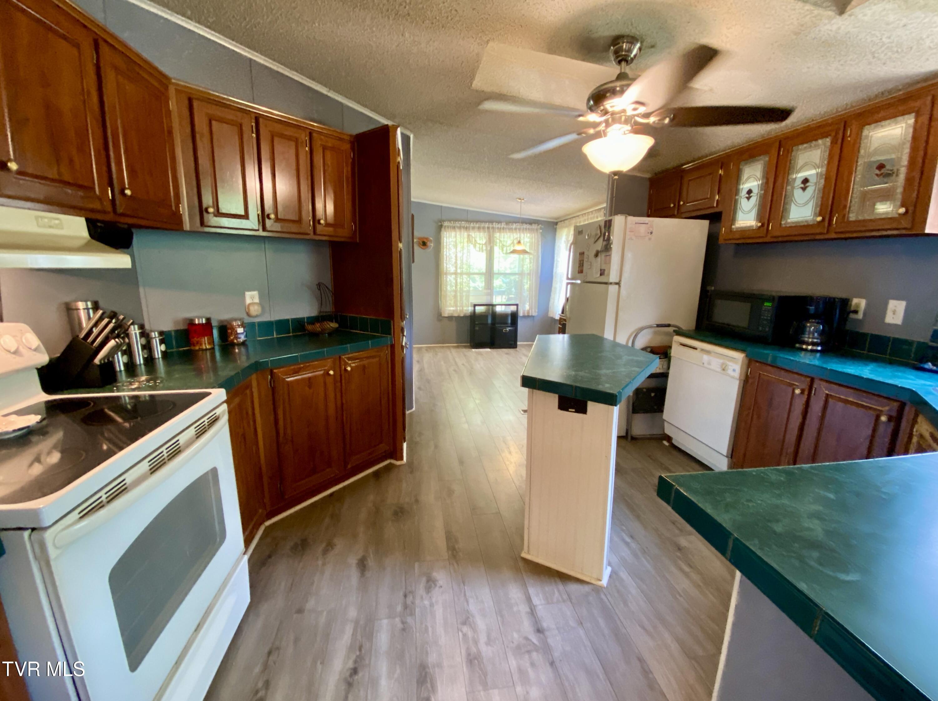 310 Pickle Hollow Road, Saltville, Virginia image 12