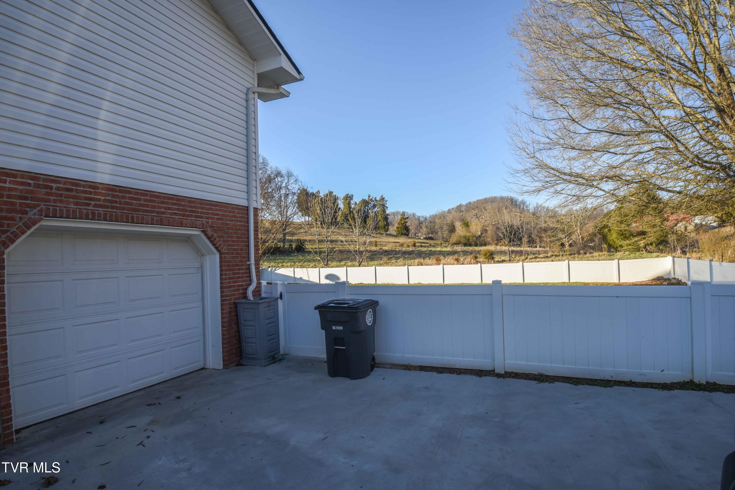 104 Mountain View Drive, Mount Carmel, Tennessee image 35